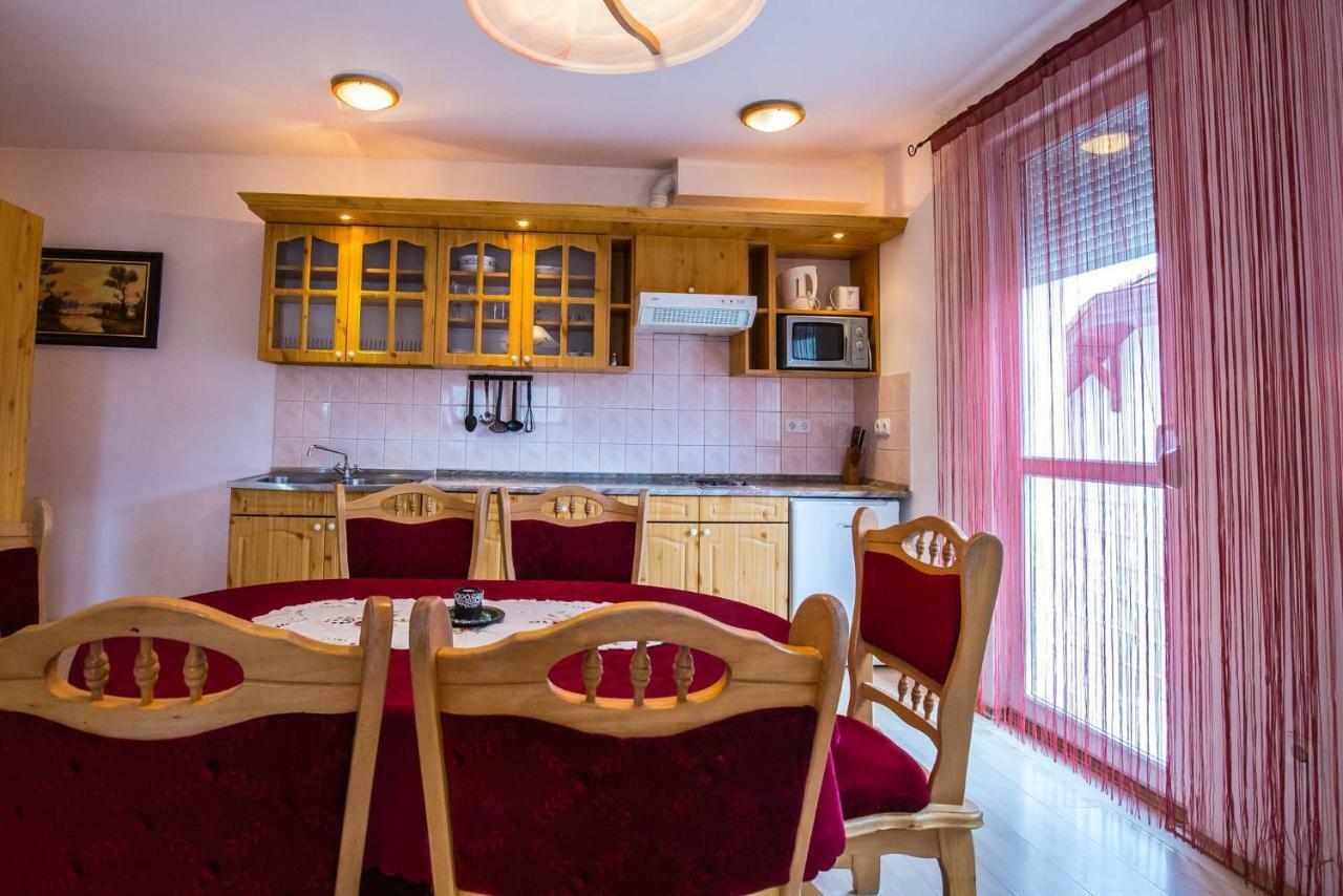 Kis-Gast Panorama Apartman Хайдусобосло Экстерьер фото